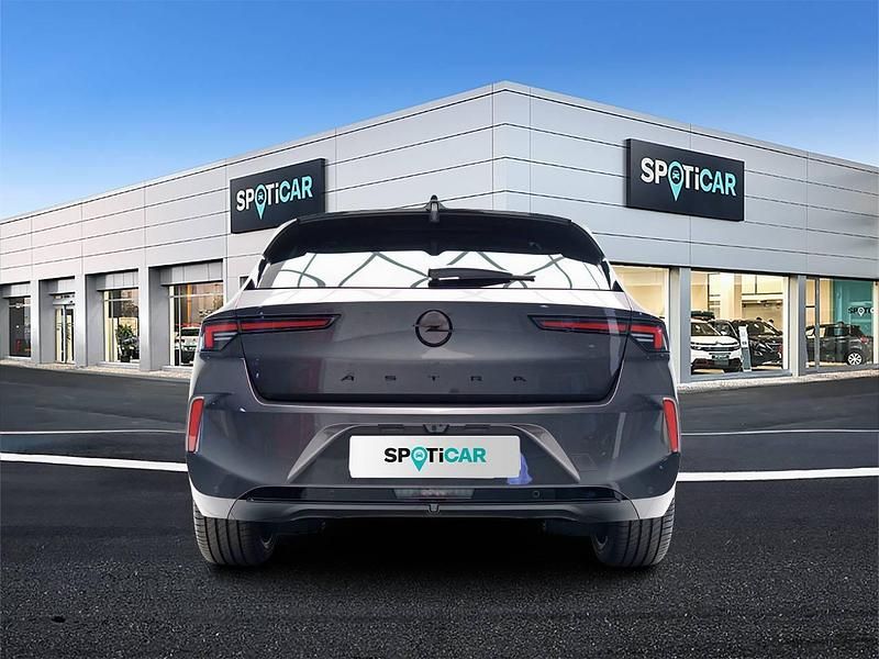 Usado Opel Astra 130 CV (95 kW) 2024 Gris Berlina