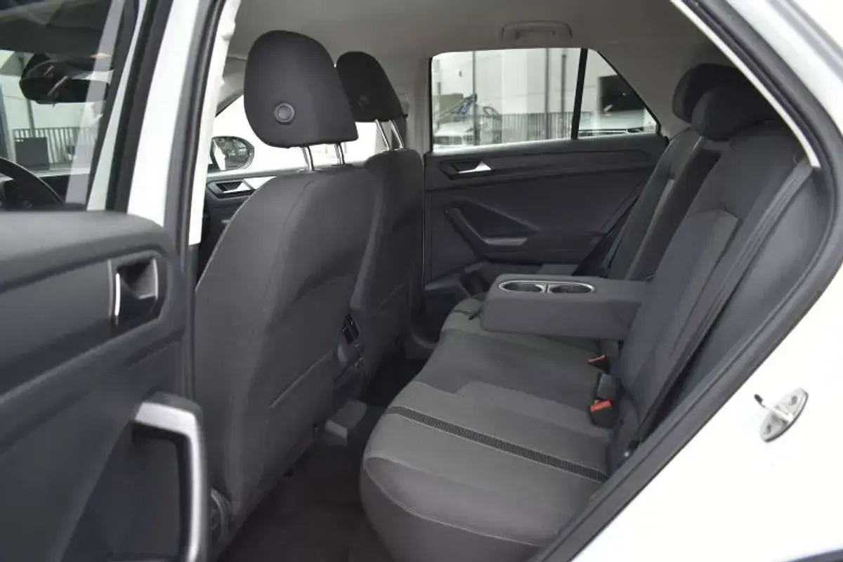 Usado VW T-Roc Life 116 CV (85 kW) 2023 Blanco SUV