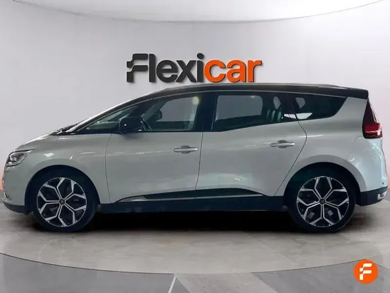 Usado Renault Grand Scénic Zen 140 CV (102 kW) 2021 Gris / plata Monovolumen