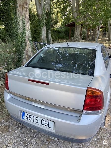 Usado Opel Vectra Comfort 125 CV (91 kW) 2003 Gris / plata Berlina