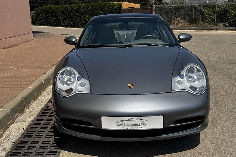 Usado Porsche 911 Carrera 320 CV (235 kW) 2004 Gris / plata Coupe