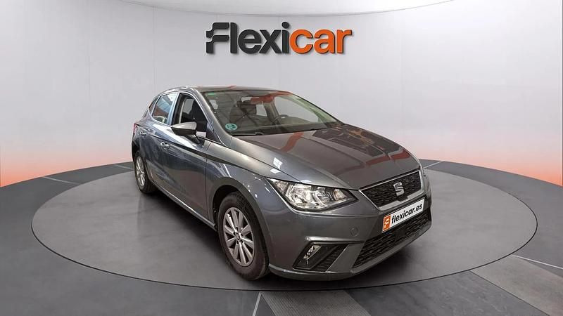 Usado Seat Ibiza Reference 75 CV (55 kW) 2018 Gris Utilitario