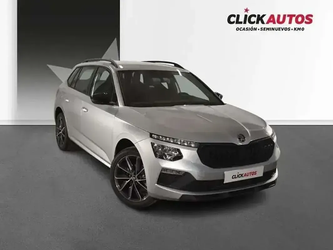 Usado Skoda Kamiq Sport 150 CV (110 kW) 2025 Plateado SUV