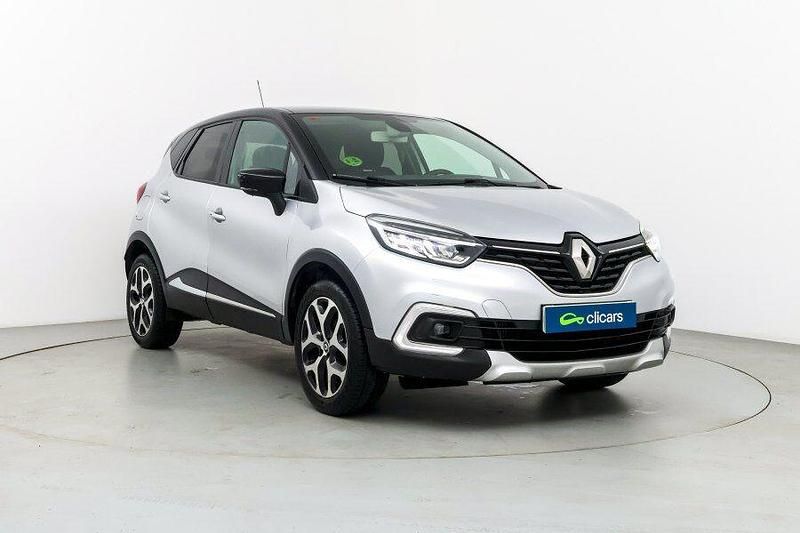 Usado Renault Captur Zen 90 CV (66 kW) 2017 Gris / plata SUV
