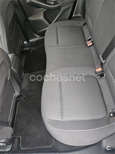 Usado Ford Focus Trend 125 CV (91 kW) 2021 Blanco Berlina