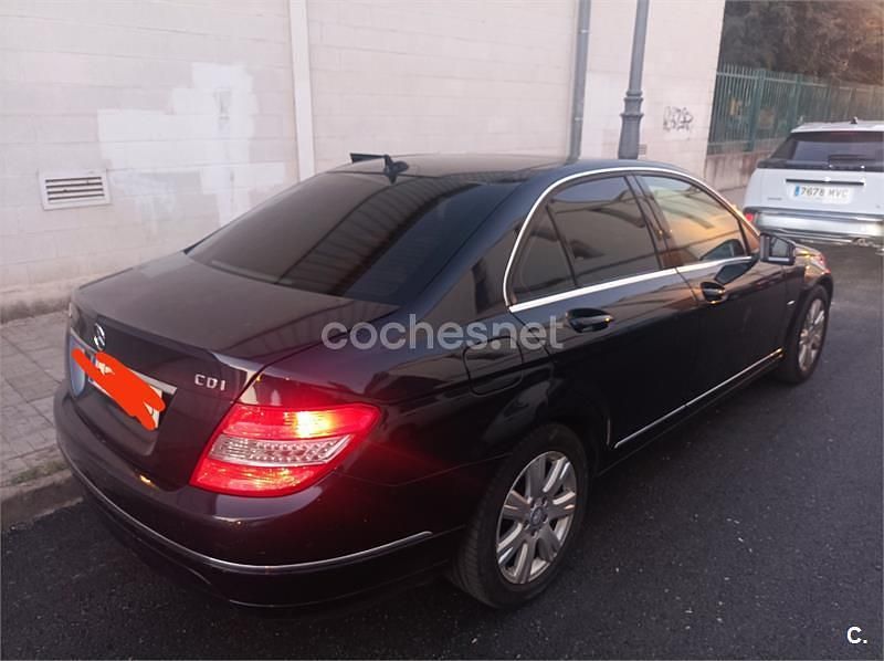 Usado Mercedes C220 Avantgarde 170 CV (125 kW) 2010 Azul Berlina