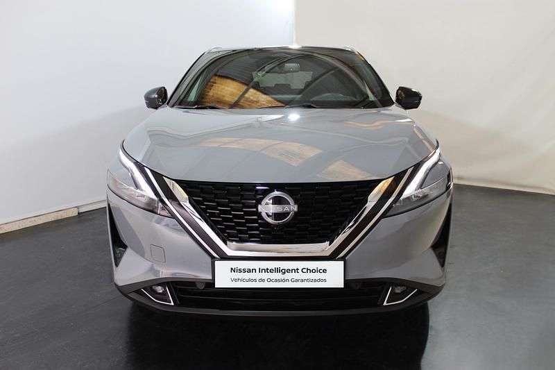 Usado Nissan Qashqai Tekna 190 CV (139 kW) 2022 Katana grey + midnight black metalizado SUV
