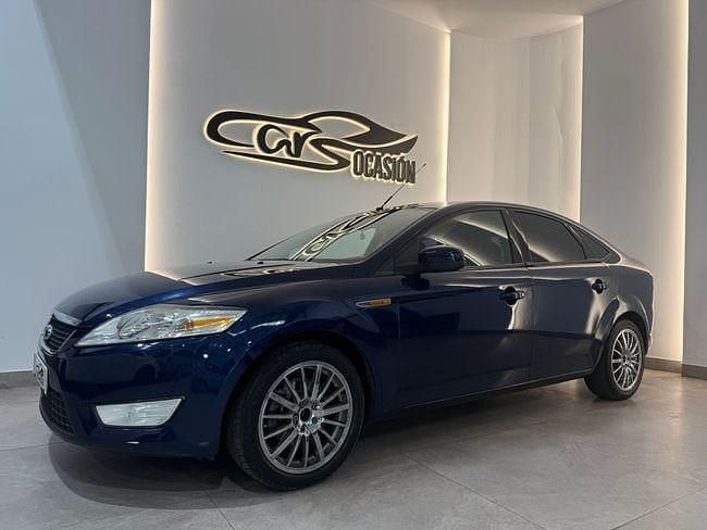 Usado Ford Mondeo Ghia 130 CV (95 kW) 2007 Azul Berlina