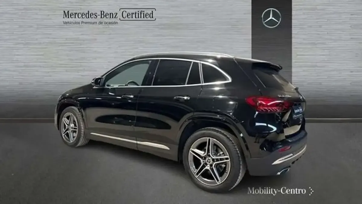 Usado Mercedes GLA250 165 CV (121 kW) 2025 Negro SUV
