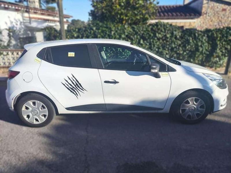 Usado Renault Clio IV Business 75 CV (55 kW) 2018 Blanco Berlina
