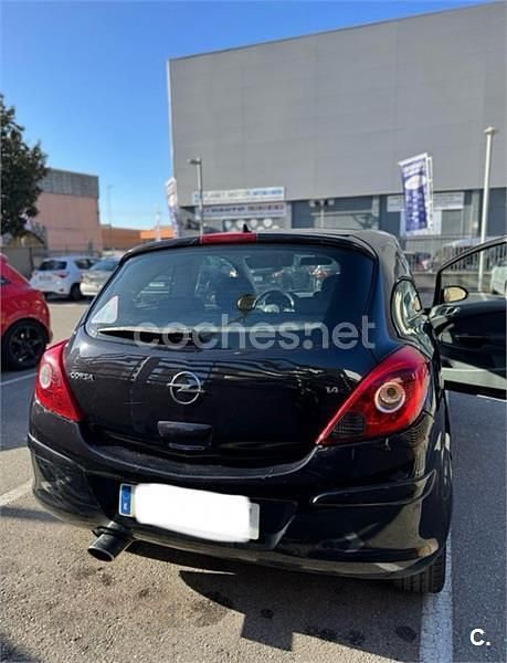 Negro Usado 2007 Opel Corsa Enjoy Berlina | 2800 € (Buen precio) - Imagen 1/3