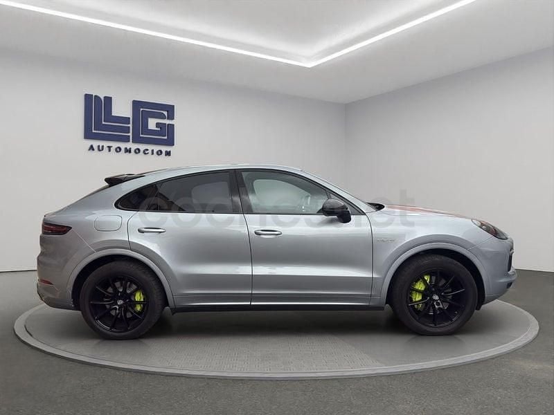 Usado Porsche Cayenne 462 CV (339 kW) 2020 Gris / plata SUV