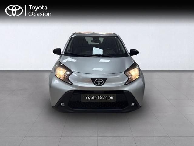 Usado Toyota Aygo X-play 69 CV (50 kW) 2024 Gris