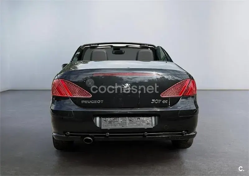Usado Peugeot 307 CC 138 CV (101 kW) 2004 Negro Descapotable