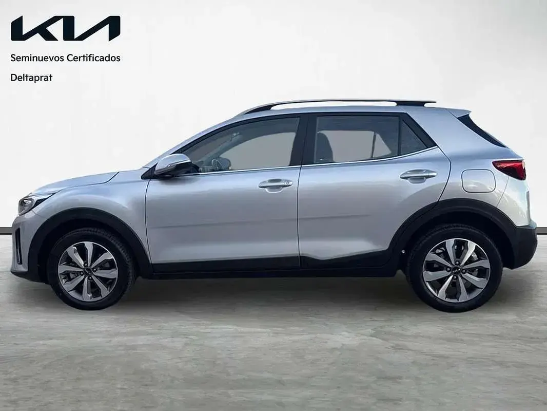 Usado Kia Stonic 101 CV (74 kW) 2025 Plateado SUV