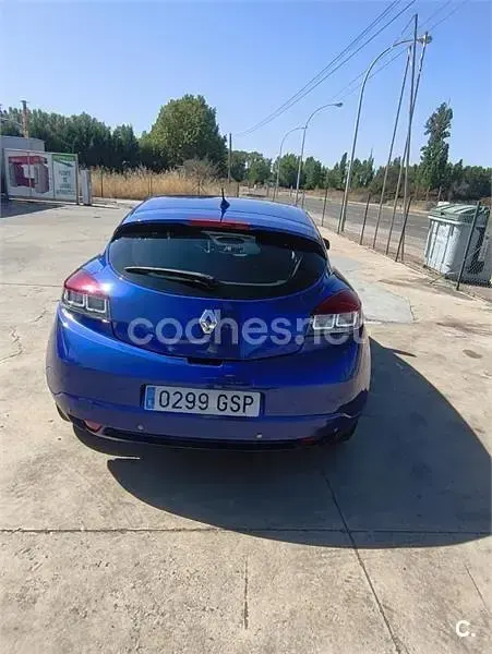 Usado Renault Mégane Dynamique 105 CV (77 kW) 2009 Azul Berlina