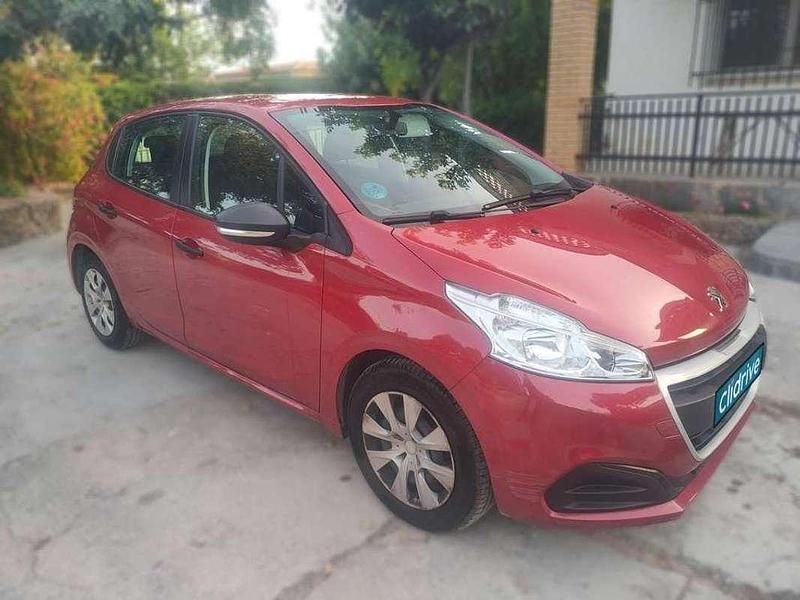 Usado Peugeot 208 Access 75 CV (55 kW) 2018 Rojo Utilitario