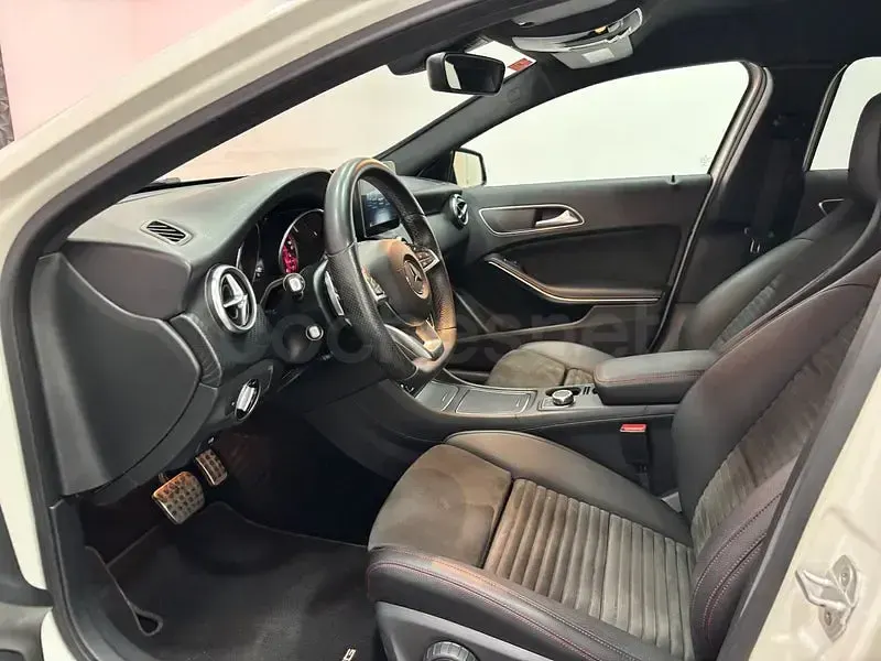 Usado Mercedes A200 AMG line 136 CV (100 kW) 2016 Blanco Utilitario
