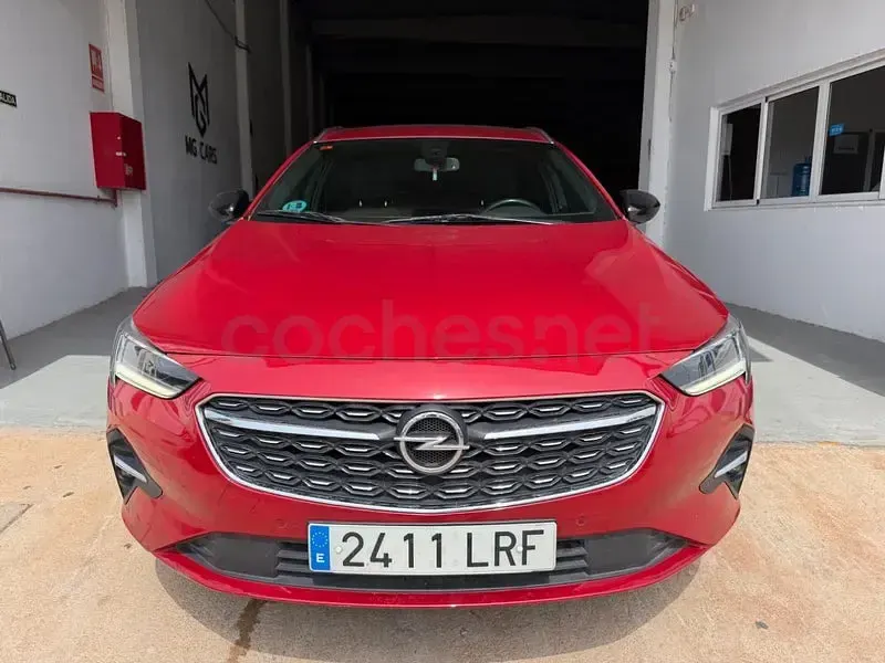 Usado Opel Insignia Business Elegance 122 CV (89 kW) 2021 Granate Familiar