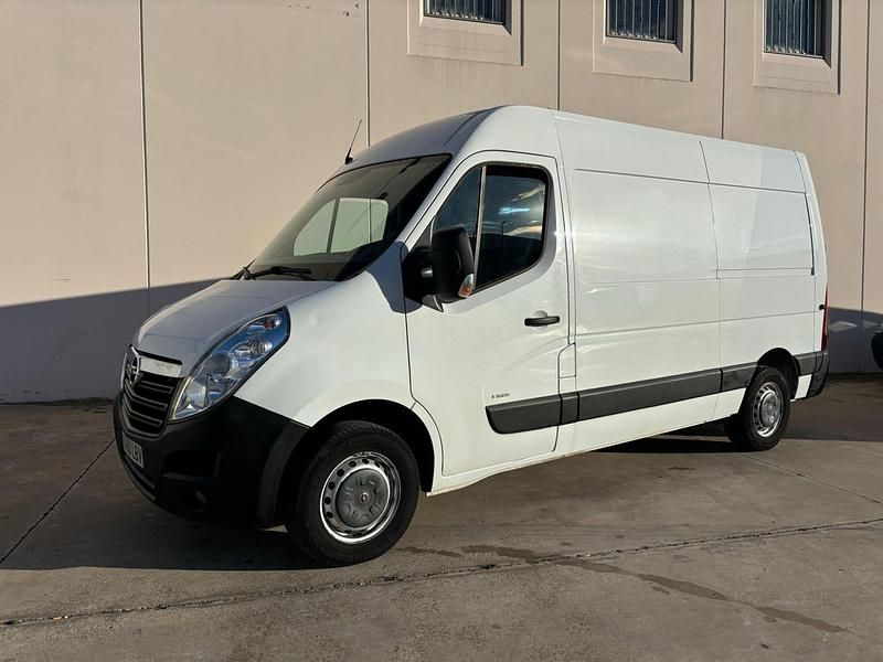 Usado Opel Movano 130 CV (95 kW) 2019 Blanco Berlina