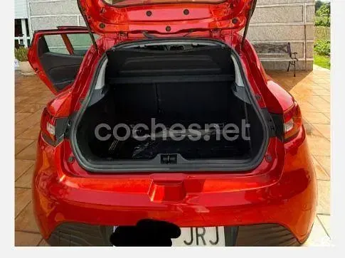 Usado Renault Clio IV Dynamique 90 CV (66 kW) 2016 Rojo Berlina