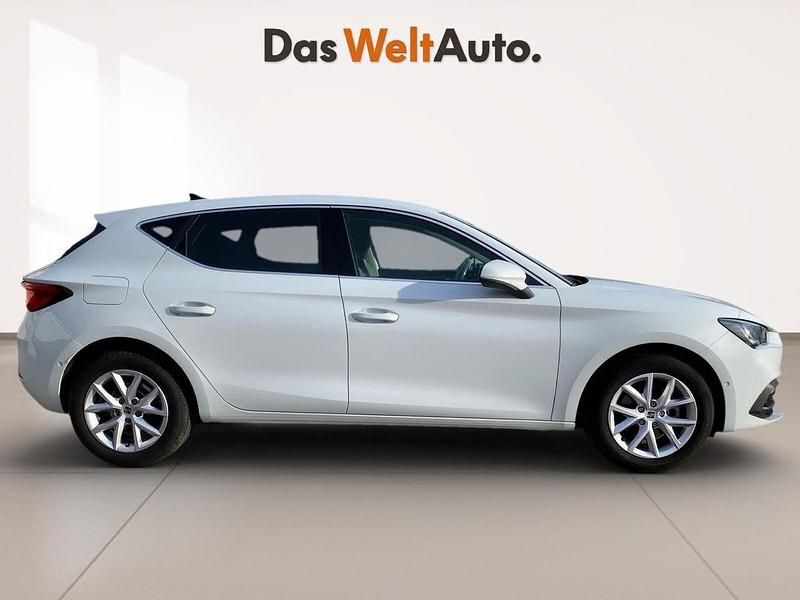 Usado Seat Leon Style 116 CV (85 kW) 2025 Blanco Berlina