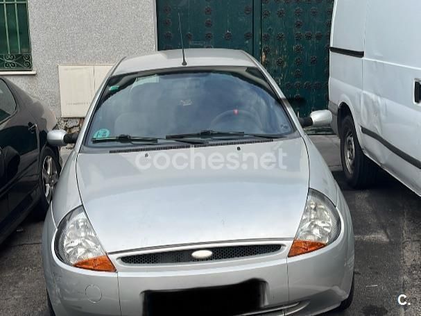 Gris / plata Usado 2006 Ford Ka Collection Utilitario | 2200 € (Precio justo) - Imagen 1/4