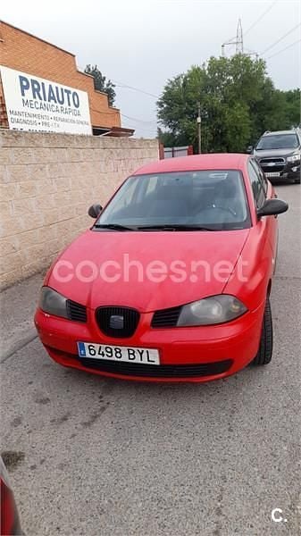 Usado Seat Ibiza Fresh 100 CV (73 kW) 2002 Rojo Utilitario