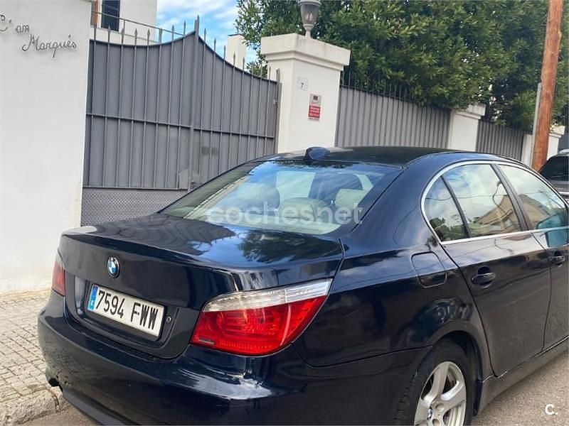Usado BMW 520 163 CV (119 kW) 2007 Azul Berlina