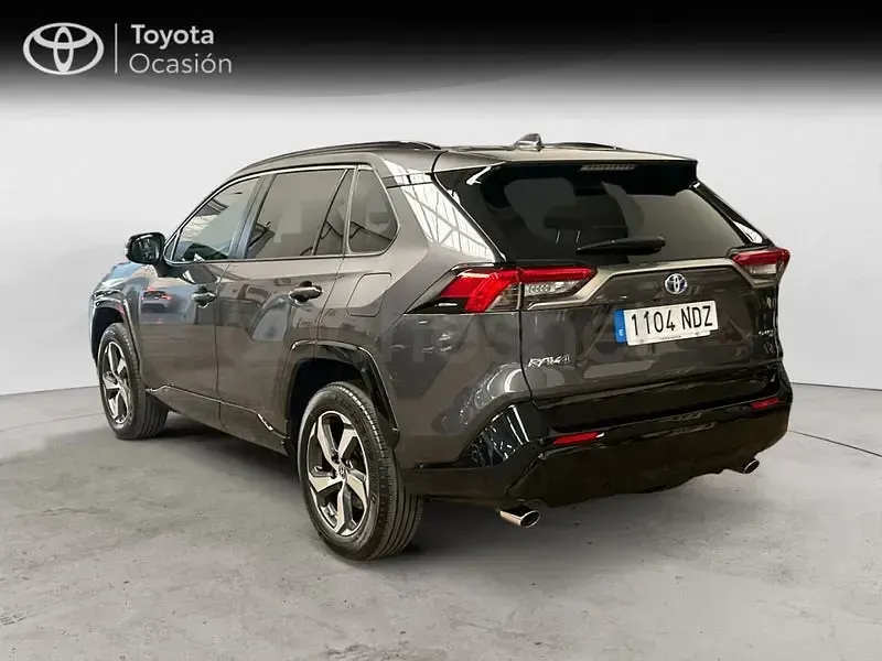 Usado Toyota RAV4 Hybrid Advance 306 CV (225 kW) 2025 Gris / plata SUV