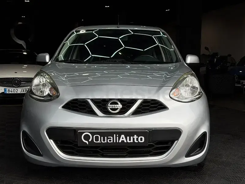 Usado Nissan Micra Acenta 80 CV (58 kW) 2015 Gris / plata Utilitario