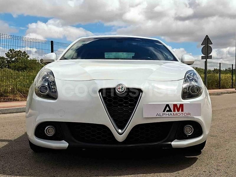 Usado Alfa Romeo Giulietta 120 CV (88 kW) 2017 Blanco Berlina