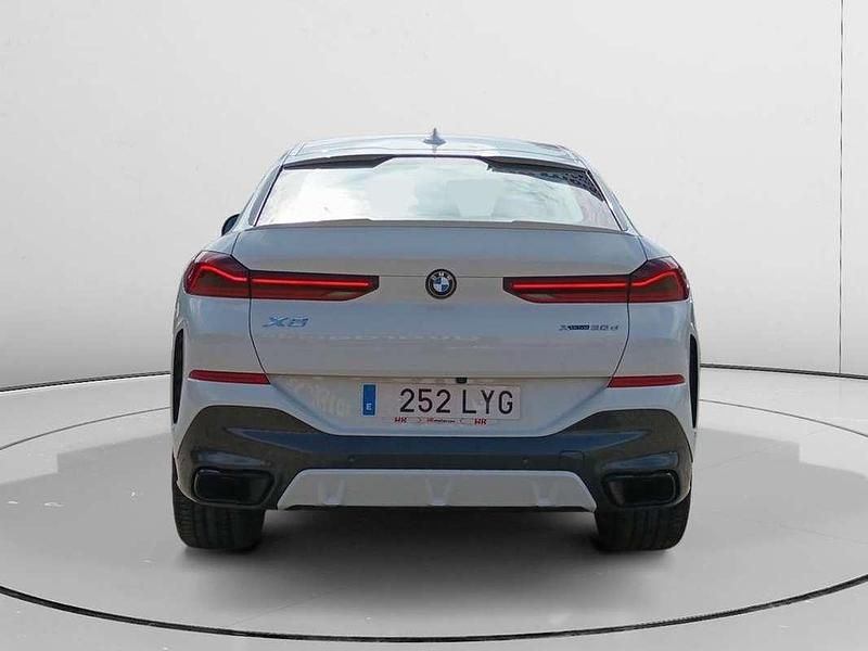 Usado BMW X6 M Sport 290 CV (213 kW) 2022 Blanco SUV