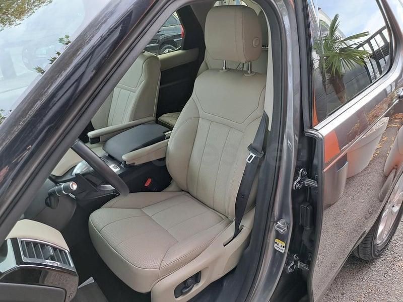 Usado Land Rover Discovery 5 SE 240 CV (176 kW) 2017 Gris / plata SUV