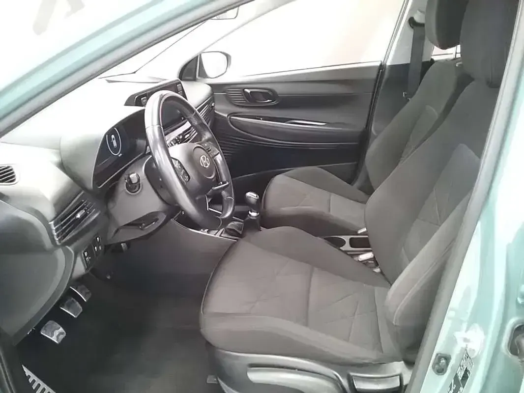 Usado Hyundai Bayon 84 CV (61 kW) 2021 Verde SUV