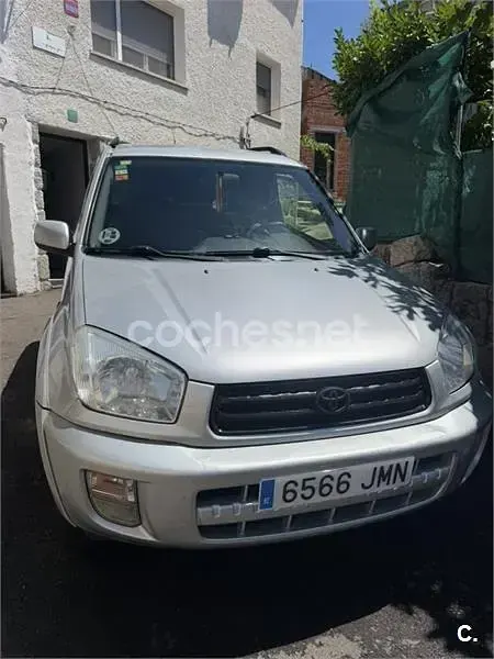 Usado Toyota RAV4 Luna 150 CV (110 kW) 2002 Gris / plata SUV