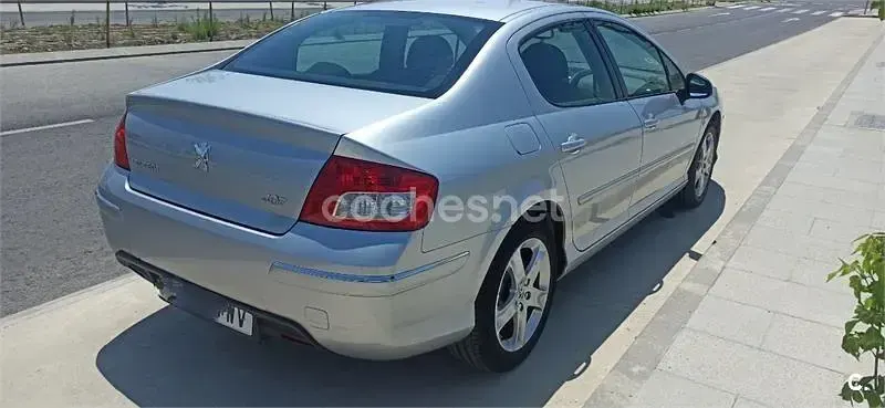 Usado Peugeot 407 Premium 140 CV (102 kW) 2010 Gris / plata Berlina