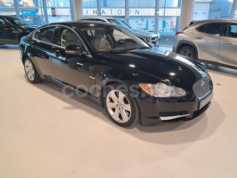 Negro Usado 2011 Jaguar XF Premium Luxury Berlina | 12.600 € (Un poco caro) - Imagen 1/4