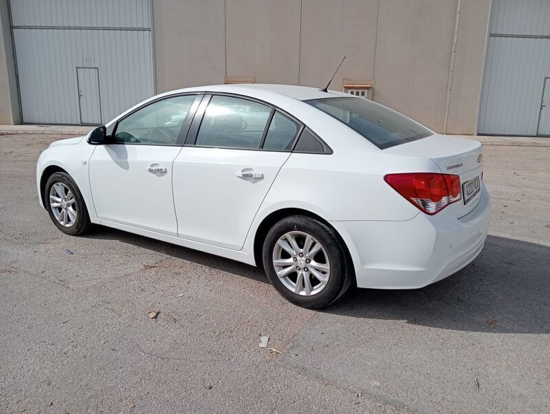 Usado Chevrolet Cruze LS 124 CV (91 kW) 2012 Blanco Berlina