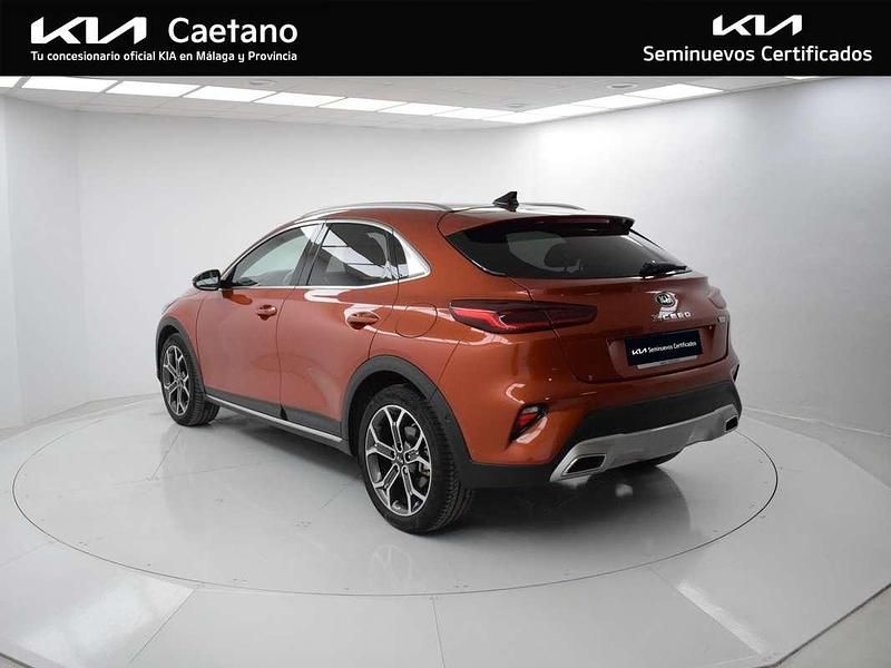 Usado Kia XCeed 136 CV (100 kW) 2021 Naranja SUV