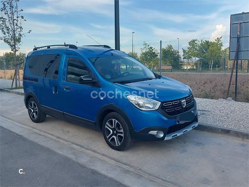 Usado Dacia Dokker 90 HP (66 kW) 2018 Azul Monovolume
