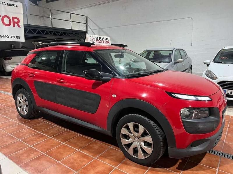 Usado Citroën C4 Cactus 99 CV (72 kW) 2017 Rojo Utilitario