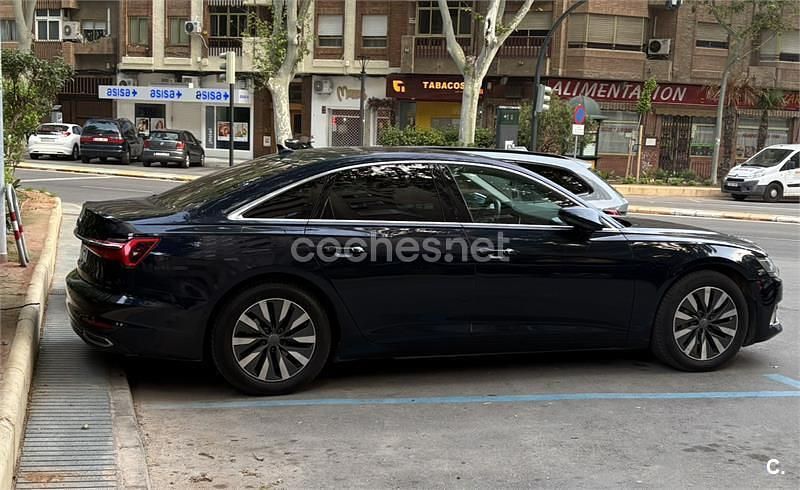 Usado Audi A6 Design 231 CV (169 kW) 2021 Azul Berlina
