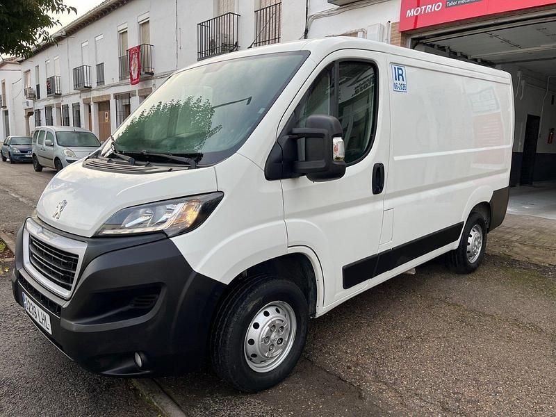 Usado Peugeot Boxer 120 CV (88 kW) 2020 Blanco Van