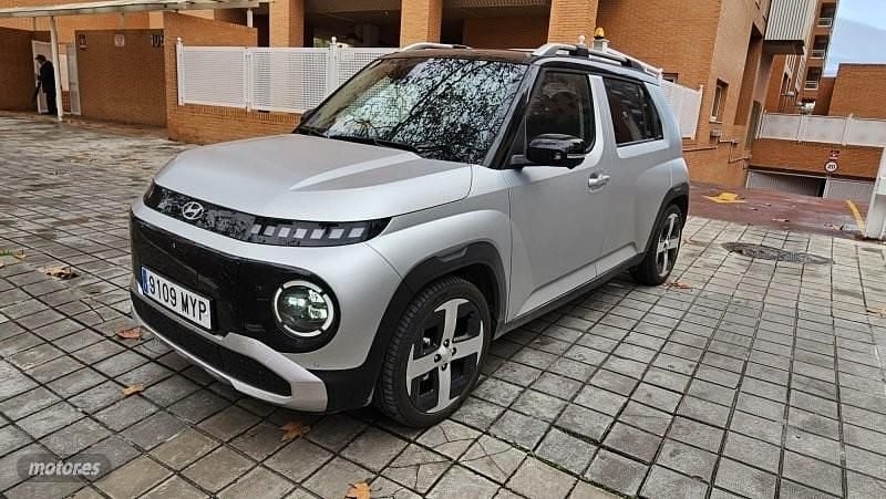 Usado Hyundai Inster 84 kW (115 CV) 2025 Plateado Utilitario