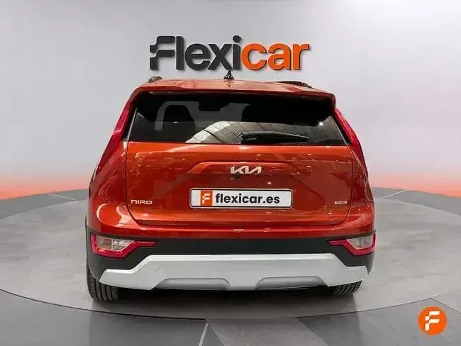 Usado Kia Niro 183 CV (134 kW) 2023 Naranja SUV
