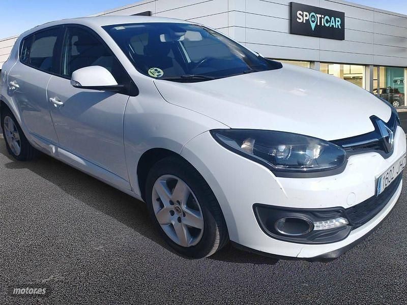 Usado Renault Mégane Business 95 CV (69 kW) 2015 Blanco Berlina