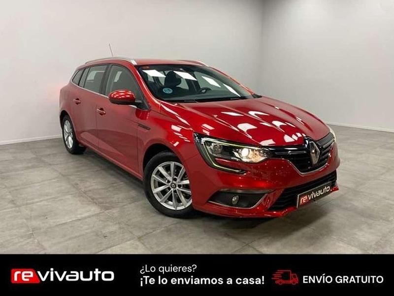 Usado Renault Mégane GrandTour Business 116 CV (85 kW) 2019 Rojo Familiar