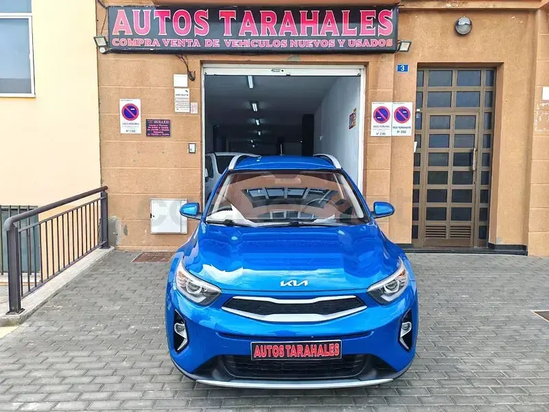 Usado Kia Stonic 84 CV (61 kW) 2023 Azul SUV
