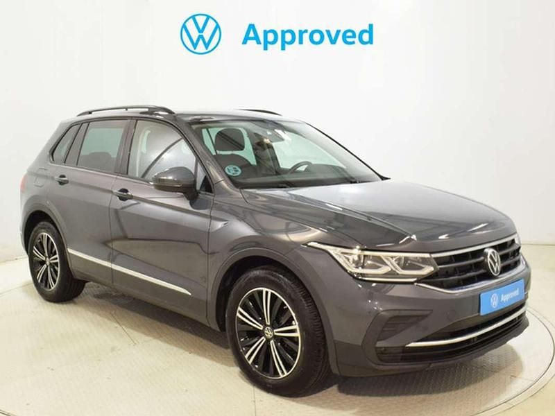 Gris Usado 2022 VW Tiguan Life SUV | 27.000 € (Buen precio) - Imagen 1/4